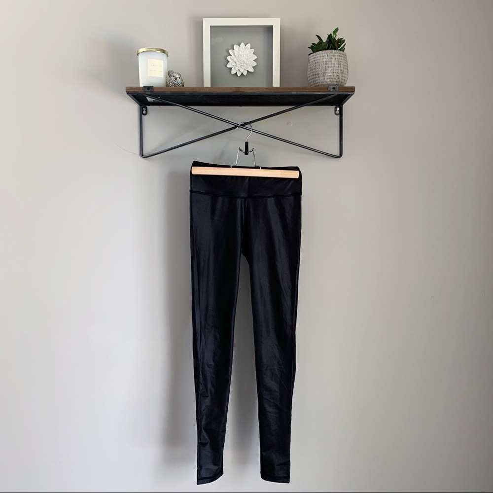 Aritzia TNA Black Leggings with Shine